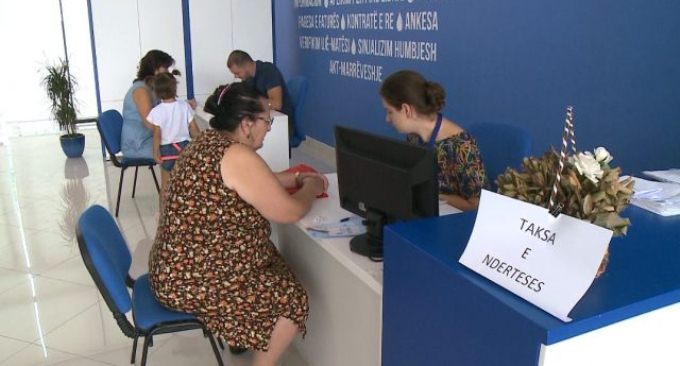 UKT shtyn afatin per vetedeklarimin e takses se baneses: Dokumentet qe nevojiten